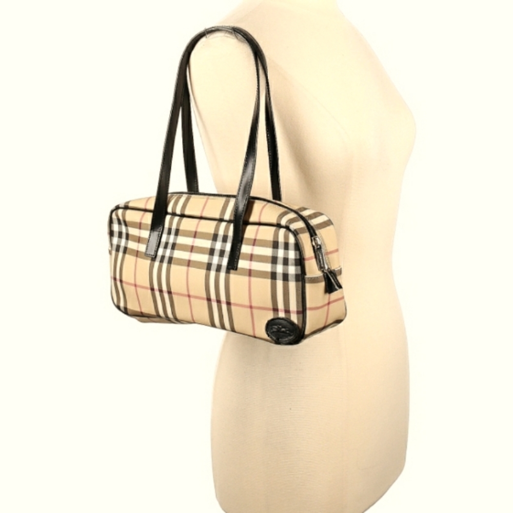 Burberry baguette new
